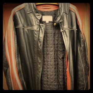 Great for a motorcycle 5 pockets Fits a cellphone